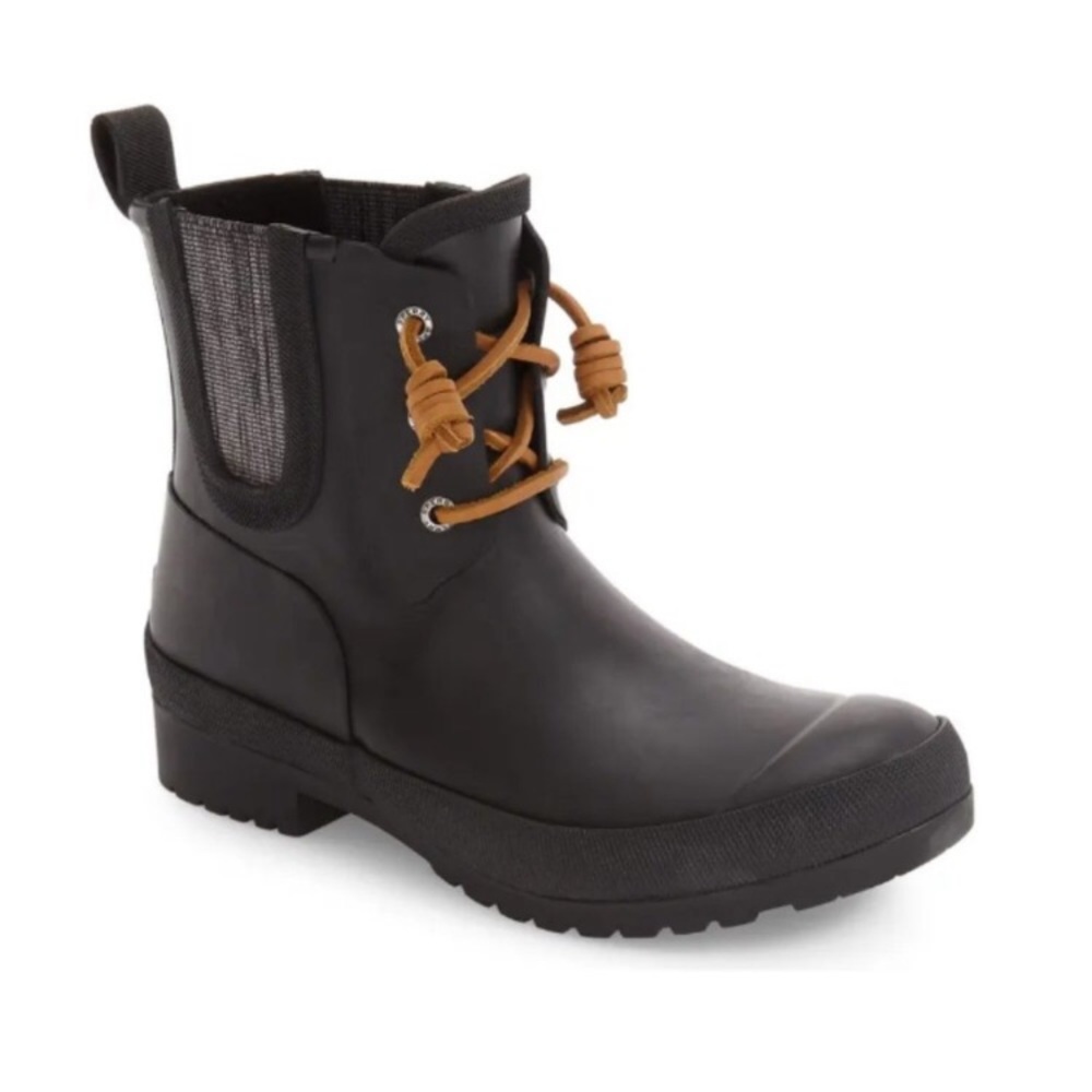 Sperry Walker Steam Chelsea Rain Boots Black Rubber. Left boot missing tab.